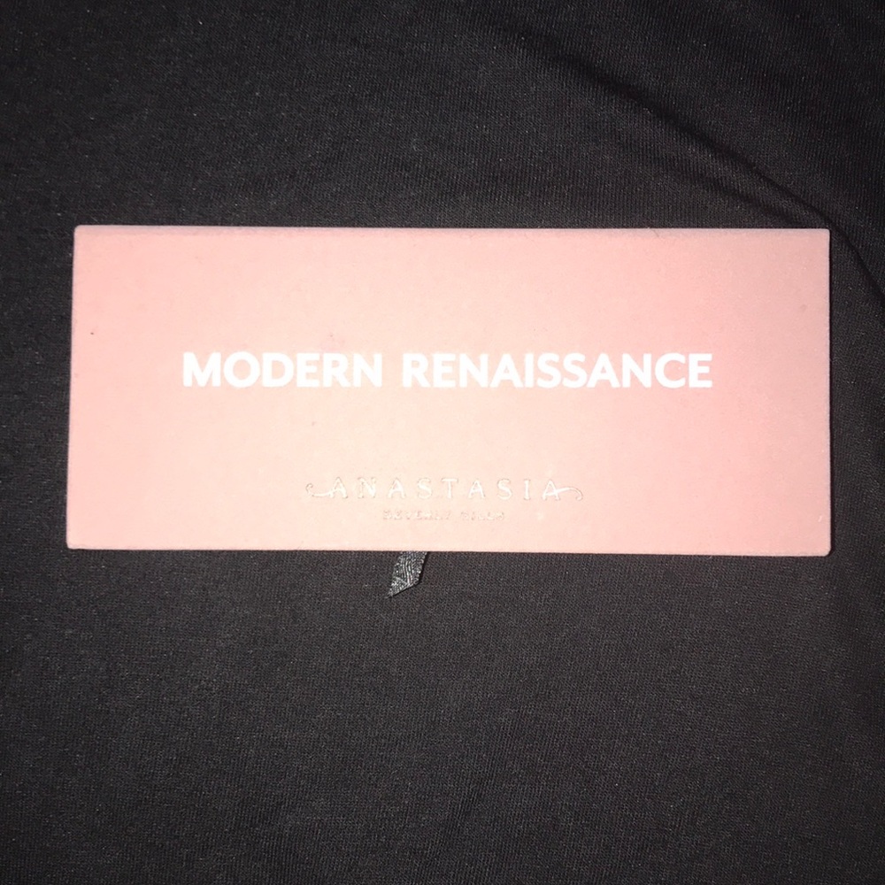 ‼️AUTHENTIC ‼️ N/WO Box ABH MODERN RENAISSANCE